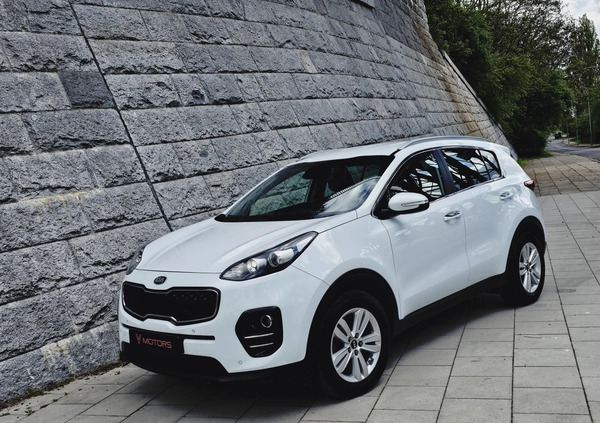 Kia Sportage cena 61900 przebieg: 237958, rok produkcji 2017 z Pajęczno małe 781